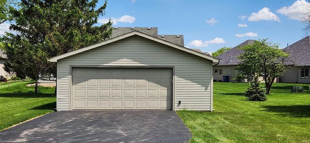 8736 Nicole Drive, Fort Wayne, IN 46806