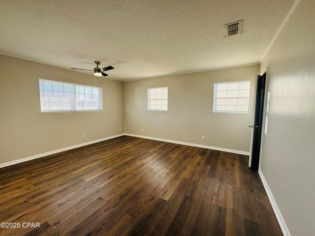 3133 E 8th Street, Panama City, FL 32401