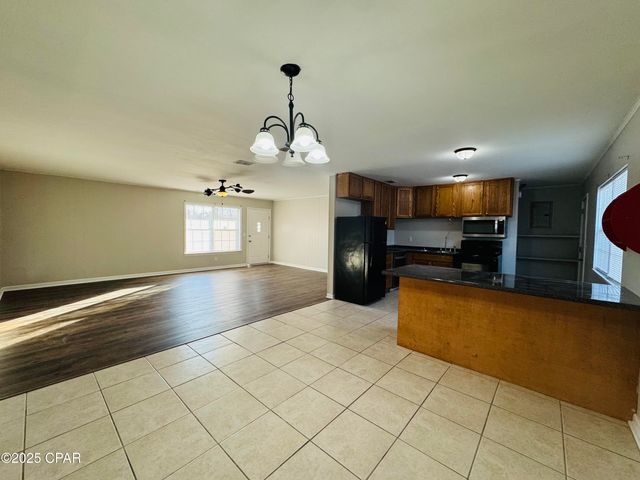 3133 E 8th Street, Panama City, FL 32401