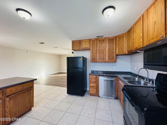 3133 E 8th Street, Panama City, FL 32401