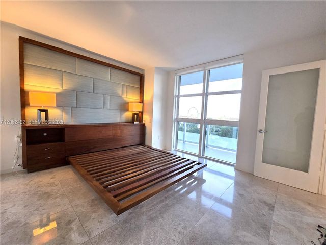 50 Biscayne Boulevard 804, Miami, FL 33132