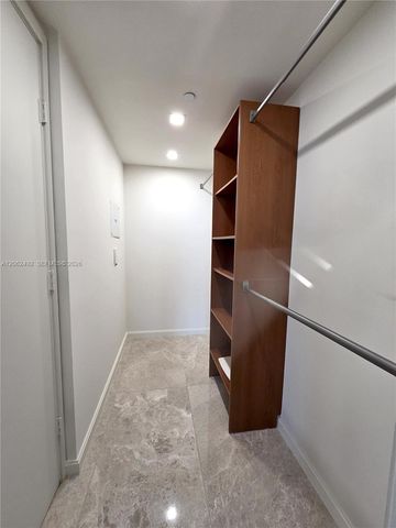 50 Biscayne Boulevard 804, Miami, FL 33132