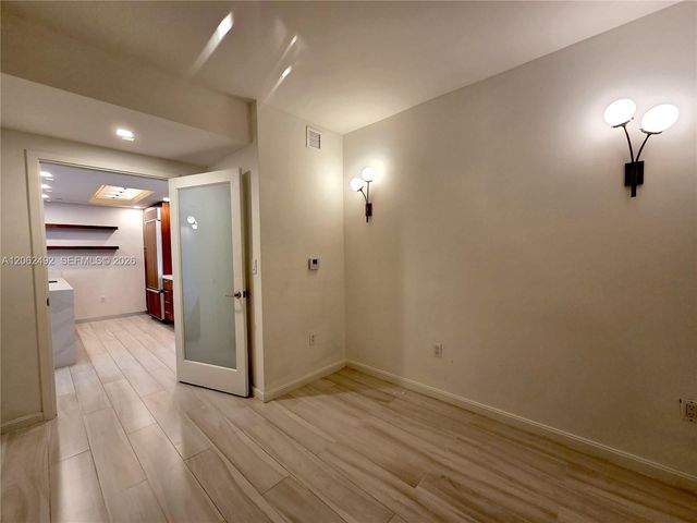 50 Biscayne Boulevard 804, Miami, FL 33132