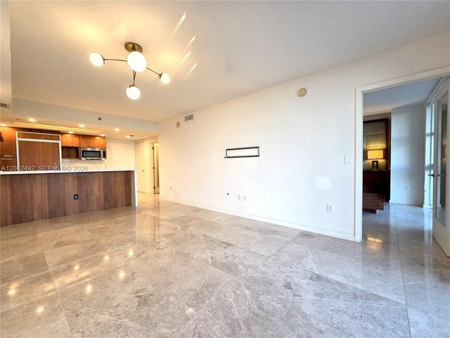 50 Biscayne Boulevard 804, Miami, FL 33132