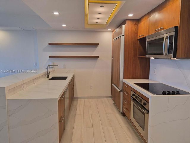 50 Biscayne Boulevard 804, Miami, FL 33132
