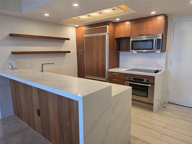 50 Biscayne Boulevard 804, Miami, FL 33132