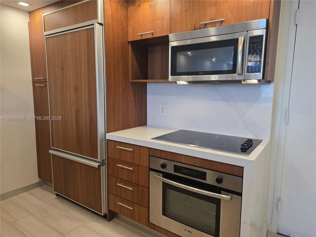 50 Biscayne Boulevard 804, Miami, FL 33132