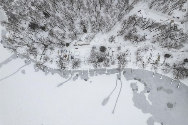 15899 Lakeview Drive, Buchanan, MI 49107