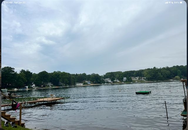 15899 Lakeview Drive, Buchanan, MI 49107