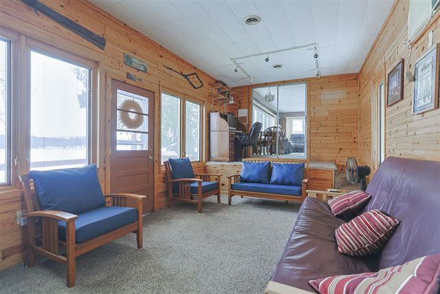 15899 Lakeview Drive, Buchanan, MI 49107