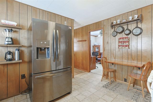 15899 Lakeview Drive, Buchanan, MI 49107