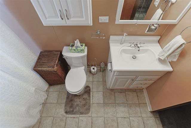 15899 Lakeview Drive, Buchanan, MI 49107