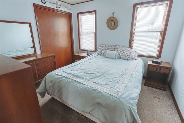 15899 Lakeview Drive, Buchanan, MI 49107