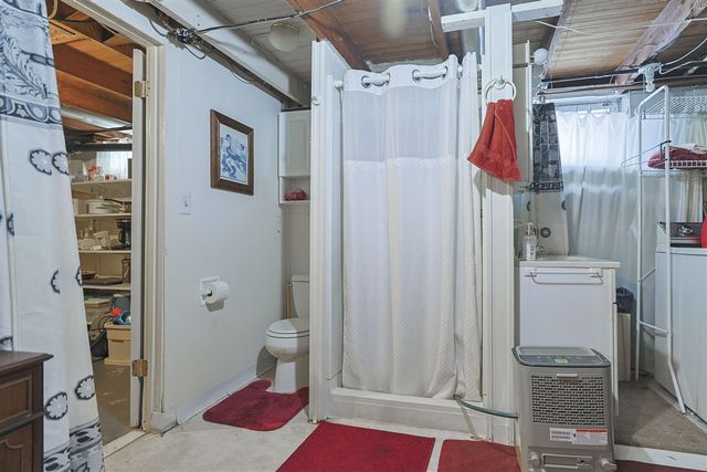 15899 Lakeview Drive, Buchanan, MI 49107