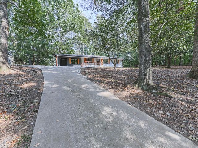 221 Wonewok Drive, Canton, GA 30114