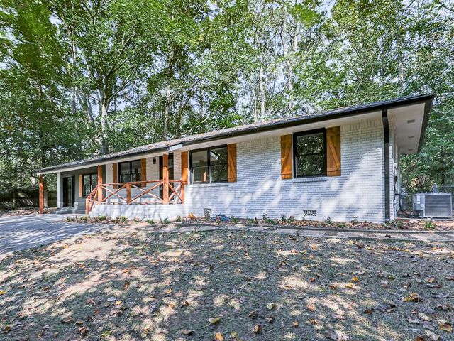 221 Wonewok Drive, Canton, GA 30114
