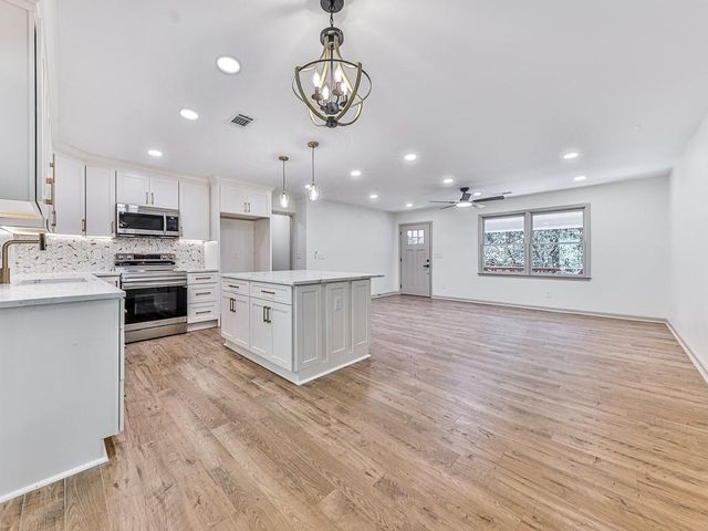 221 Wonewok Drive, Canton, GA 30114