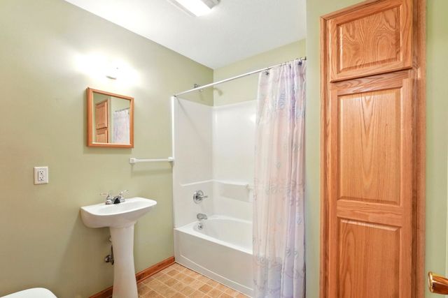 1700 E Linker Road, Columbia City, IN 46725