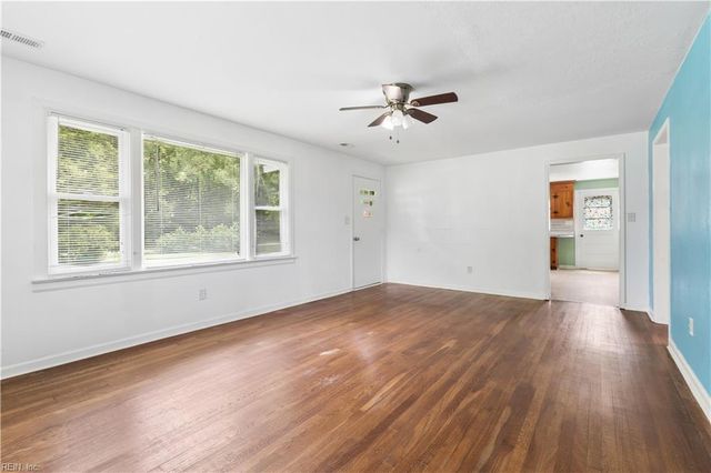 3070 Friends RD, Hayes, VA 23072