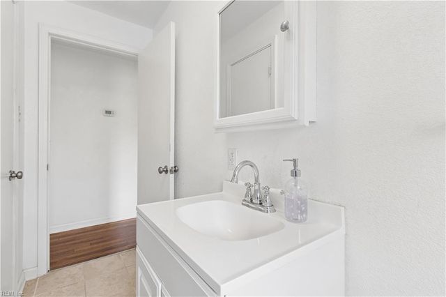 3070 Friends RD, Hayes, VA 23072