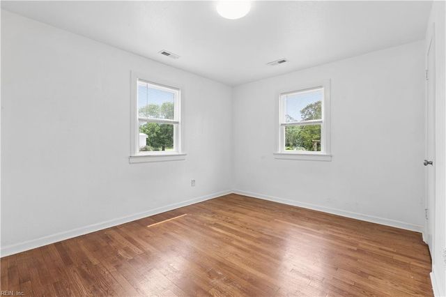 3070 Friends RD, Hayes, VA 23072