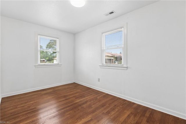 3070 Friends RD, Hayes, VA 23072