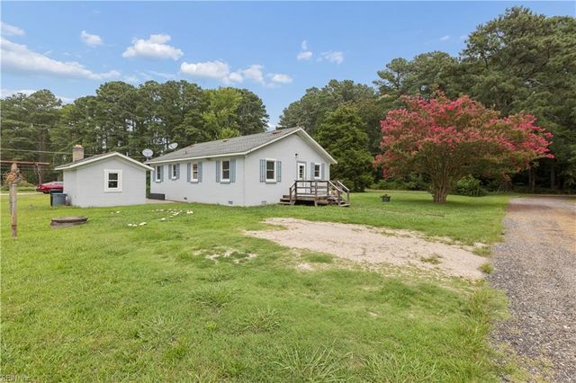 3070 Friends RD, Hayes, VA 23072