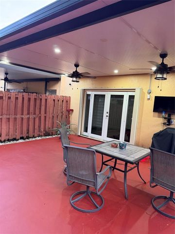 4149 NE 26th St, Homestead, FL 33033