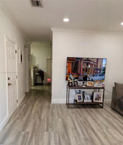 4149 NE 26th St, Homestead, FL 33033