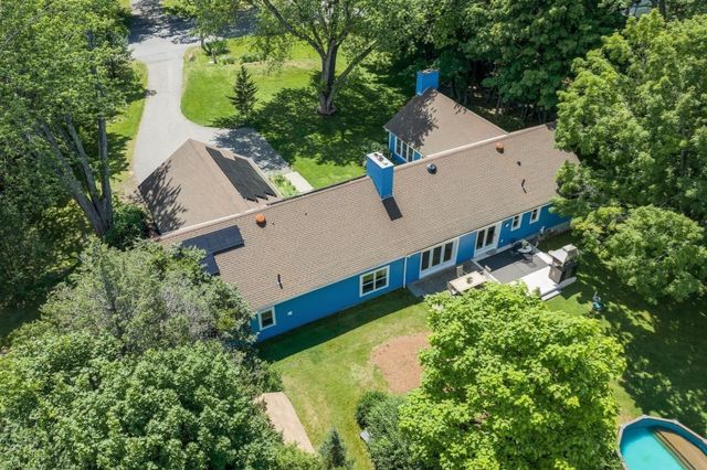 27 Oak Ave, Lunenburg, MA 01462