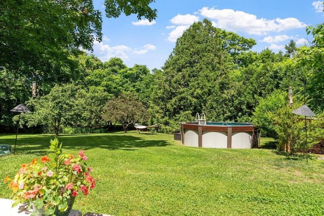 27 Oak Ave, Lunenburg, MA 01462