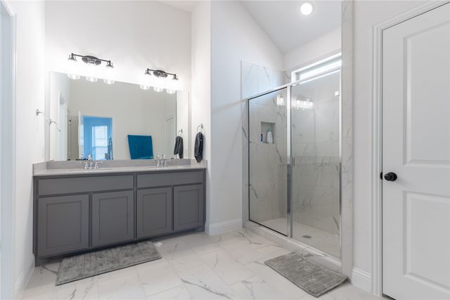 5200 Woodway Drive, Denton, TX 76226