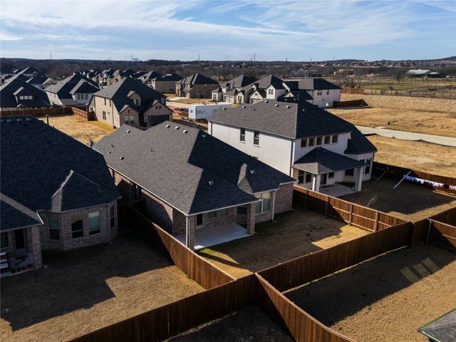 5200 Woodway Drive, Denton, TX 76226