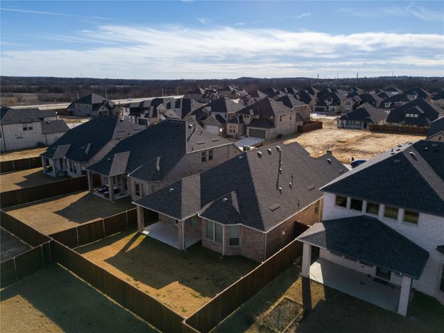 5200 Woodway Drive, Denton, TX 76226