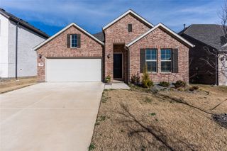 5200 Woodway Drive, Denton, TX 76226