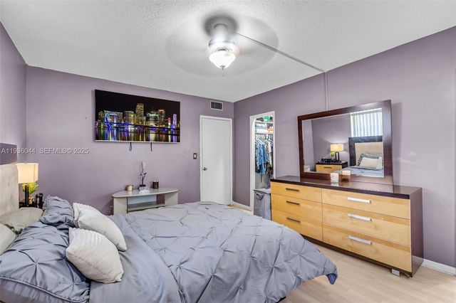 4900 Washington St 202, Hollywood, FL 33021