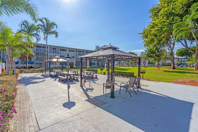 4900 Washington St 202, Hollywood, FL 33021