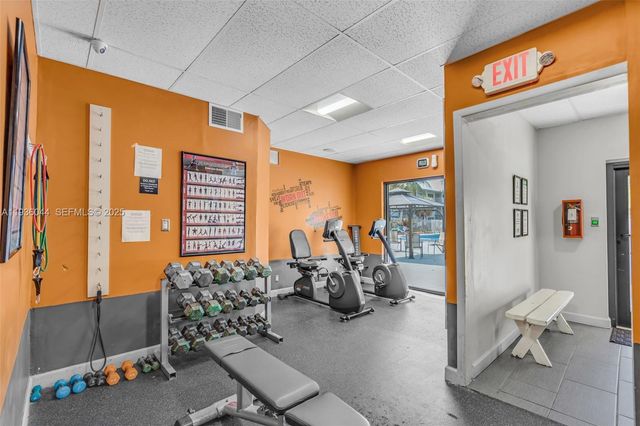 4900 Washington St 202, Hollywood, FL 33021