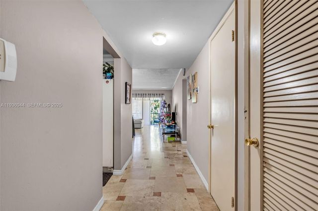 4900 Washington St 202, Hollywood, FL 33021