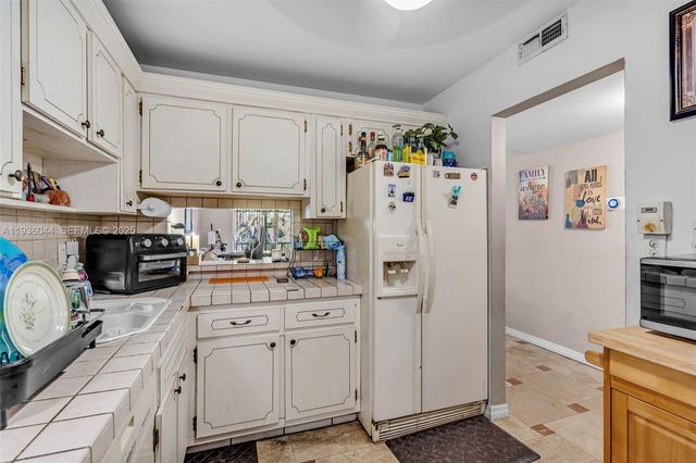 4900 Washington St 202, Hollywood, FL 33021