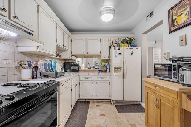 4900 Washington St 202, Hollywood, FL 33021