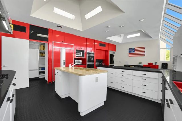 3016 Dona Susana Drive, Studio City, CA 91604