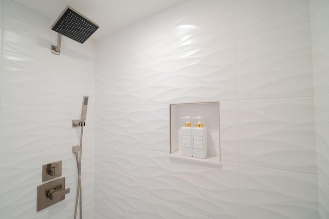 235 Sunrise Avenue Unit 2016, Palm Beach, FL 33480