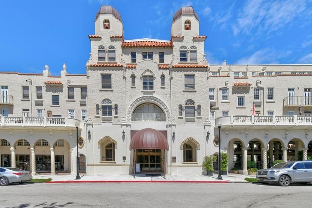 235 Sunrise Avenue Unit 2016, Palm Beach, FL 33480