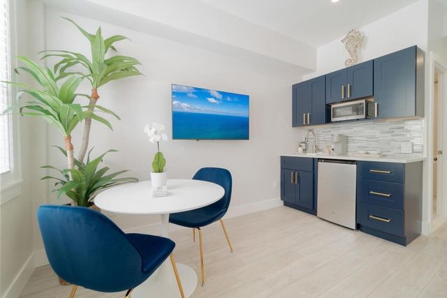 235 Sunrise Avenue Unit 2016, Palm Beach, FL 33480