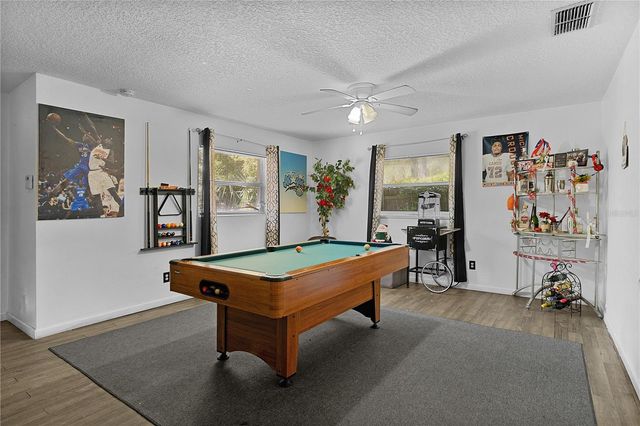 1124 N GRANT AVENUE, Mount Dora, FL 32757