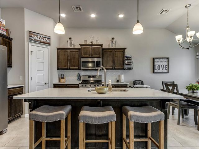 2117 Snapper Lane, Midwest City, OK 73130