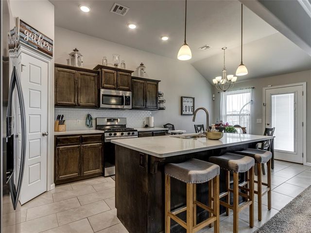 2117 Snapper Lane, Midwest City, OK 73130