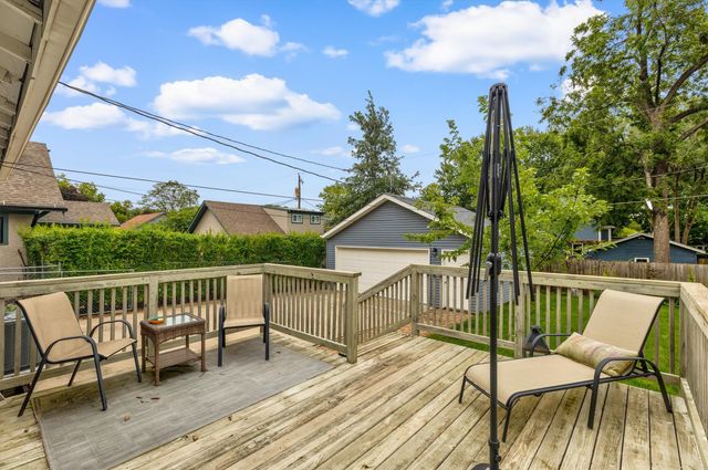 919 40th Street, Des Moines, IA 50312