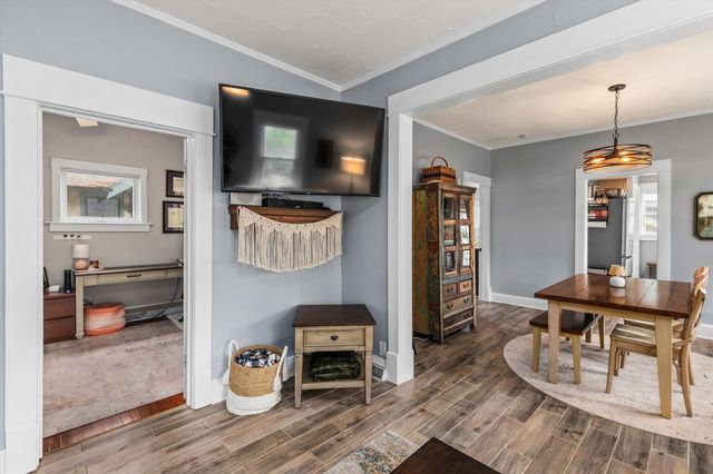 919 40th Street, Des Moines, IA 50312